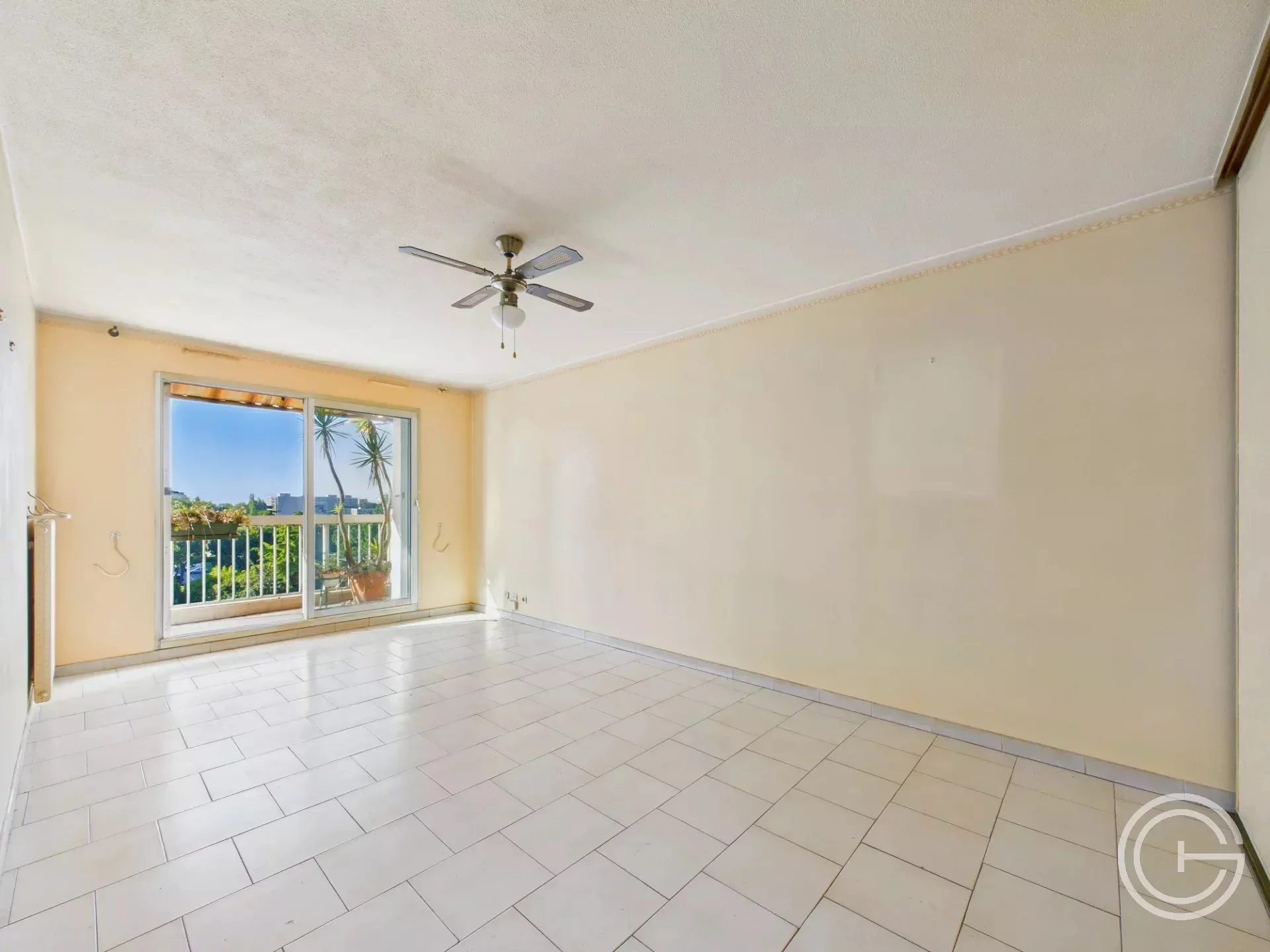 Appartement 2 pièces 49 m² Nice Lingostière