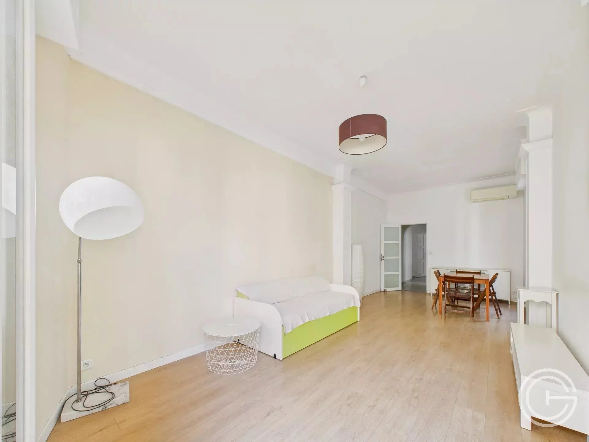 Appartement 2 pièces 58 m² Nice Centre ville