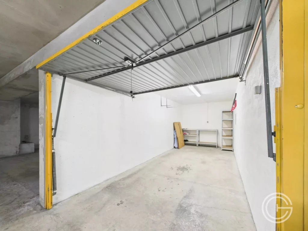 Garage – 83 Av St Barthelemy – Nice