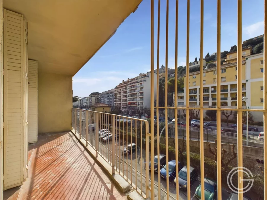 APPARTEMENT 2 PIECES 41m² – DESIREE CLARY – NICE PASTEUR