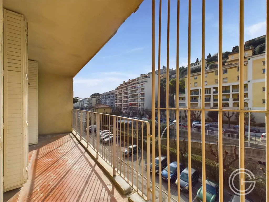 APPARTEMENT 2 PIECES 41m² – DESIREE CLARY – NICE PASTEUR
