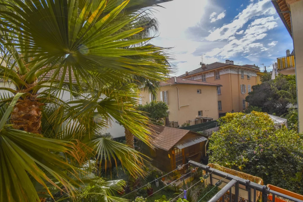 3 PIECES + BALCON – RUE CAPPATTI – NICE NORD POETES