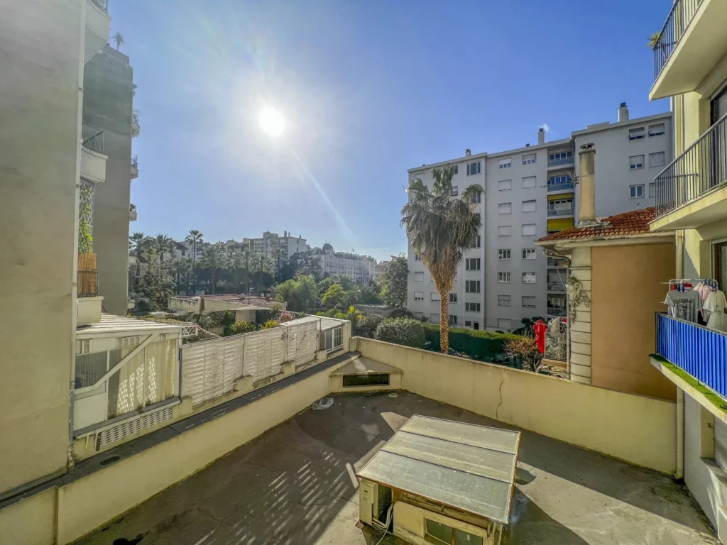 F1 + CAVE – AV VILLERMONT – NICE LIBERATION