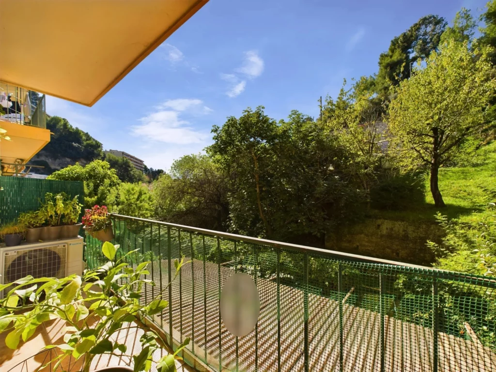 APPARTEMENT 3 PIECES 52m² TERRASSE CAVE PARKING – 97 BD JEAN BEHRA NICE