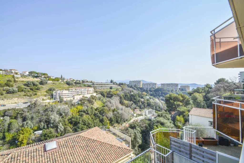 2 PIECES PARKING – AV DE FABRON – NICE