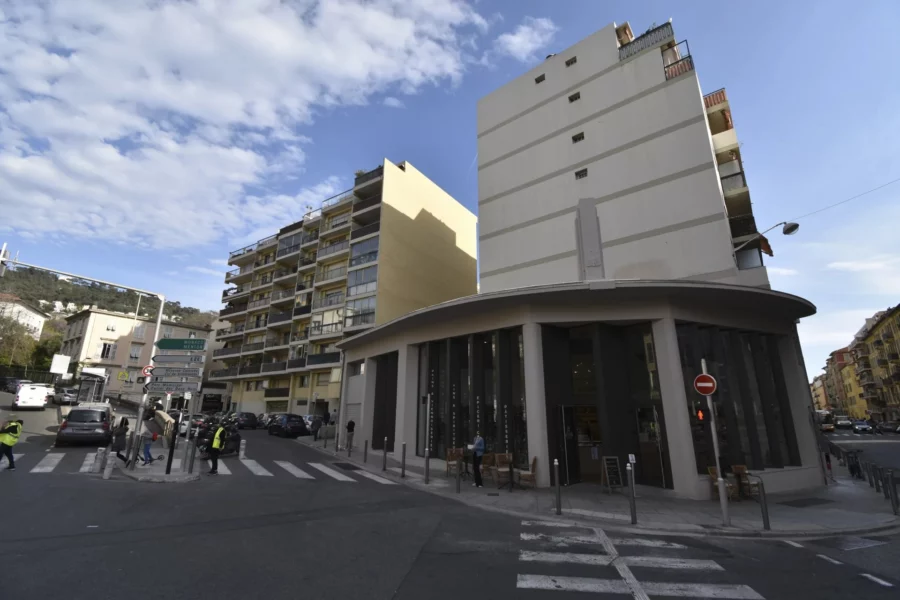 GARAGE EN SOUS-SOL – NICE PORT