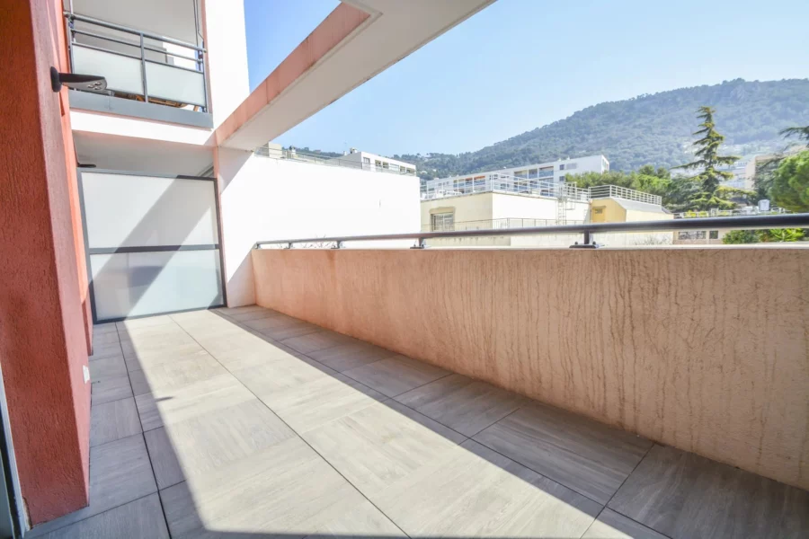 2 PIECES TERRASSE – RUE DE ROQUEBILLIERE – NICE