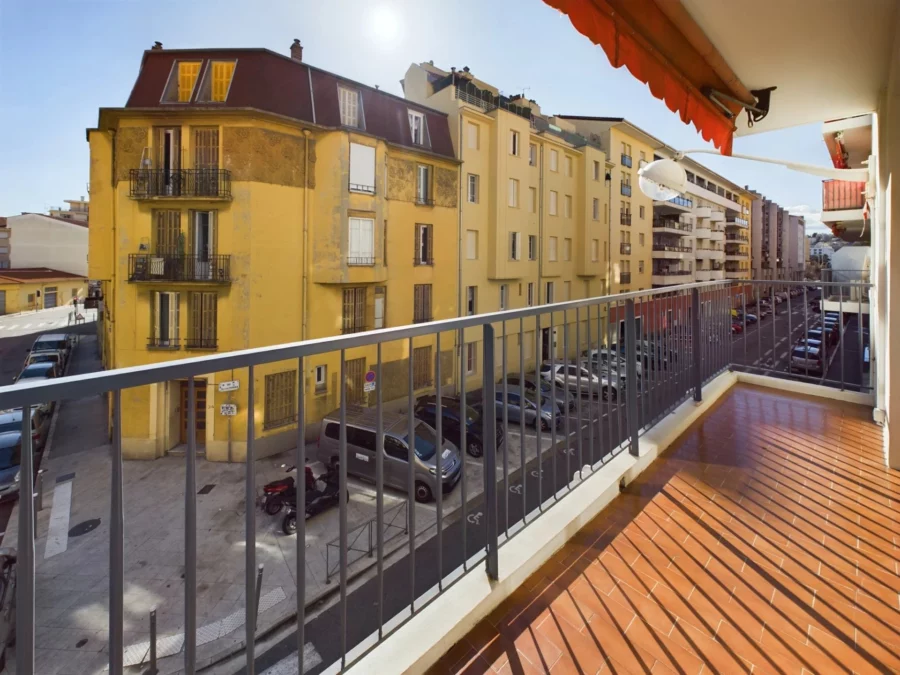 APPARTEMENT 3/4 PIECES 77m² – NICE ST ROCH/ST JEAN D’ANGELY