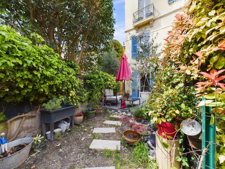 NICE NORD – Evêché – APPARTEMENT 2 PIECES REZ-DE-JARDIN – Vendu Loué