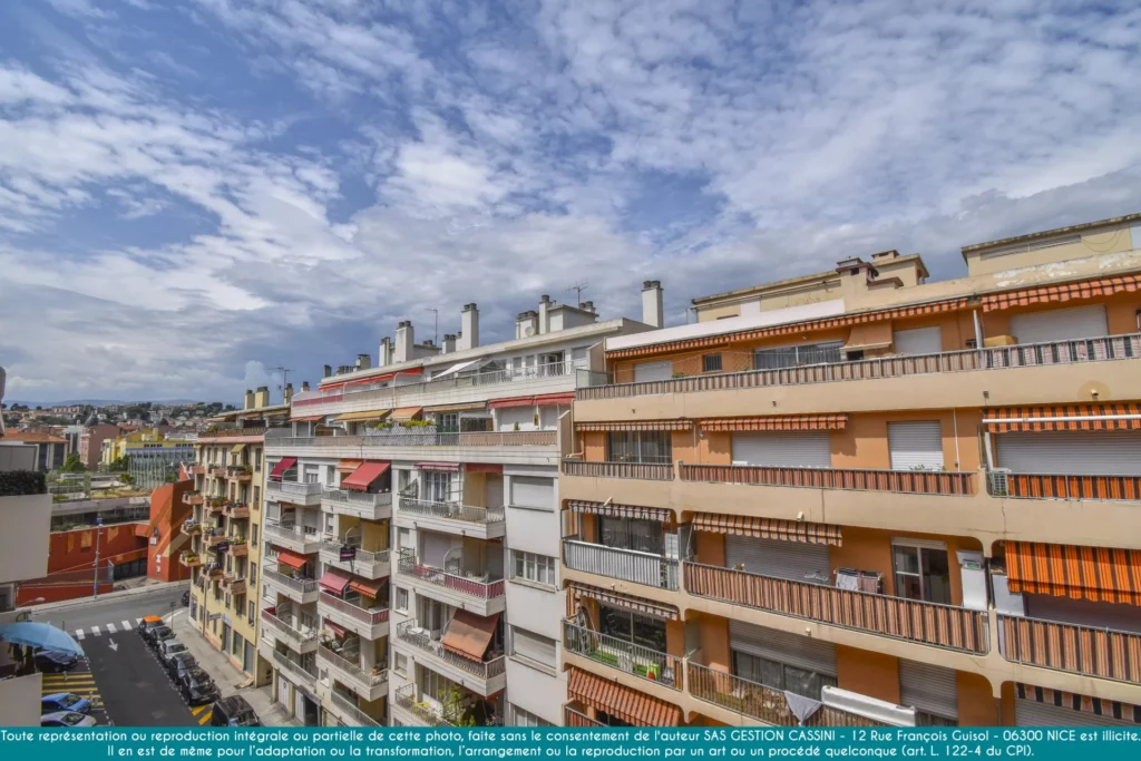 F1 BALCON CAVE – RUE BATTISTI – NICE RIQUIER