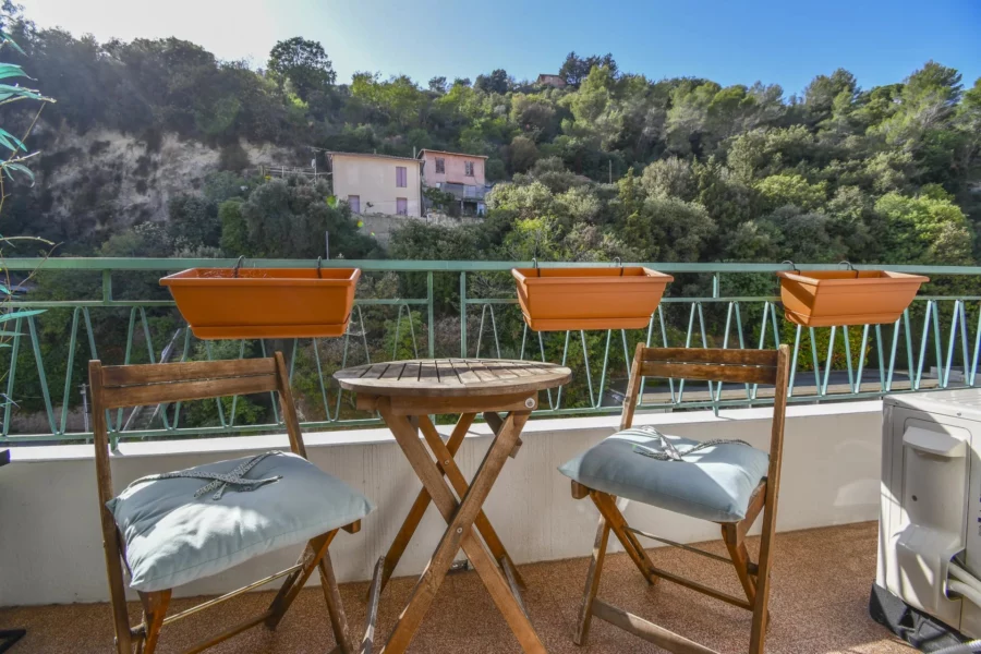 3 PIECES + CAVE – BD DE LA MADELEINE – NICE
