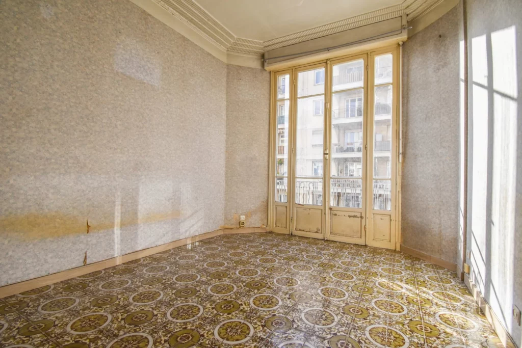 Appartement F1 – BD TZAREWITCH  – NICE
