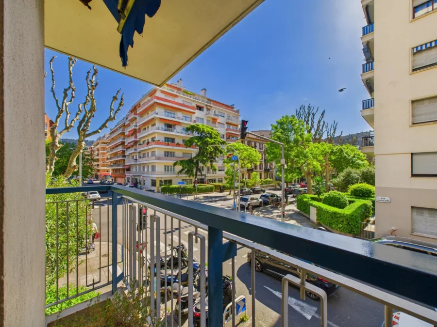 Appartement 3 pièces – Bd Delfino NICE Riquier