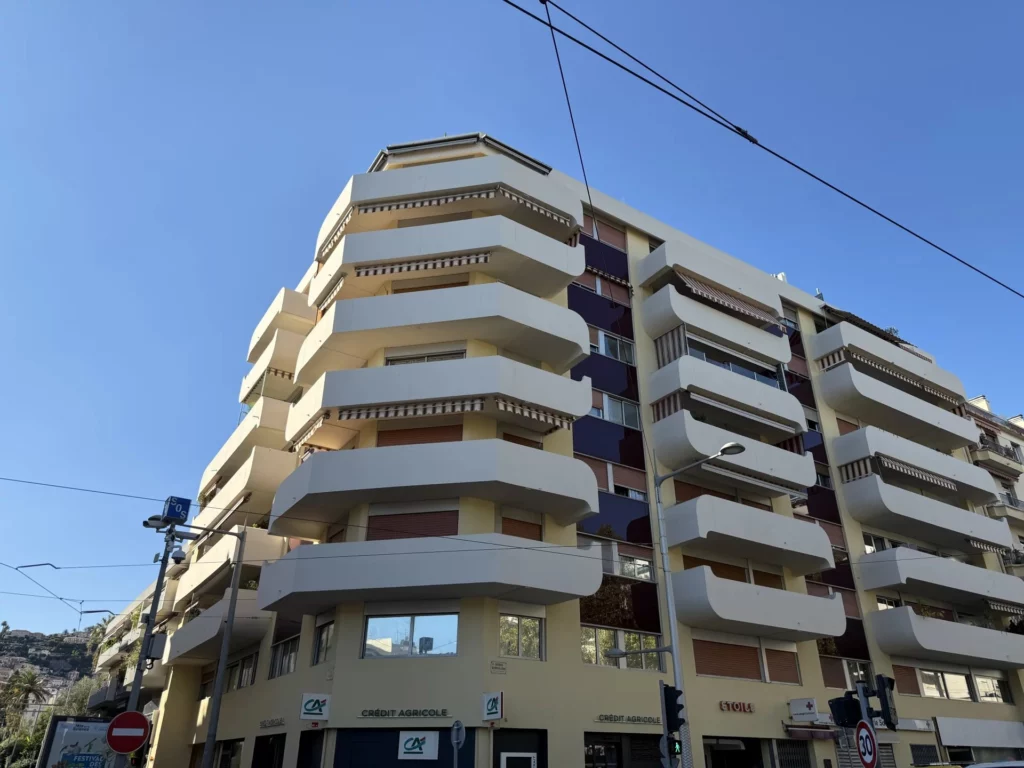 APPARTEMENT 2 PIECES 53m² CAVE GARAGE – AV BORRIGLIONE – NICE LIBERATION