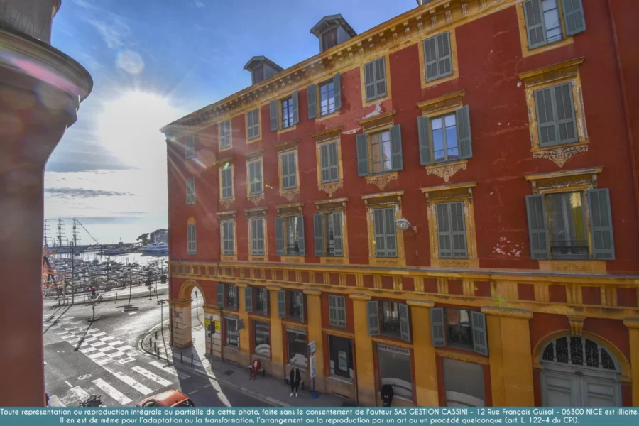 VENDU LOUÉ – STUDIO 25m² AVEC MEZZANINE – NICE LE PORT