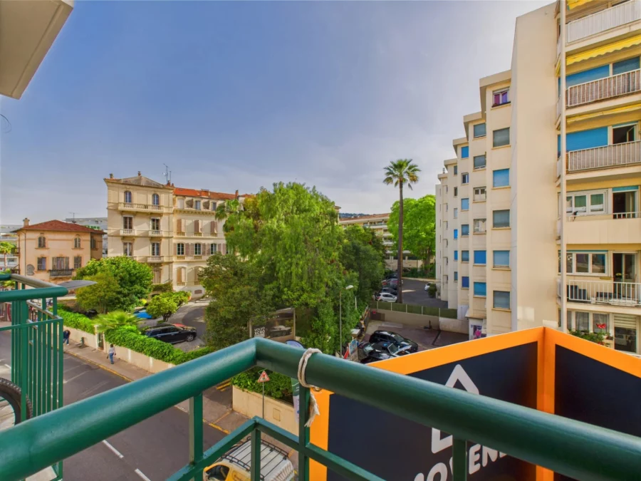 Appartement 2 pièces + Parking – Bd  de la République – CANNES Banane
