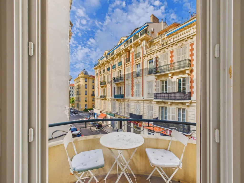 Appartement 2 pièces – Rue d’Angleterre NICE Centre