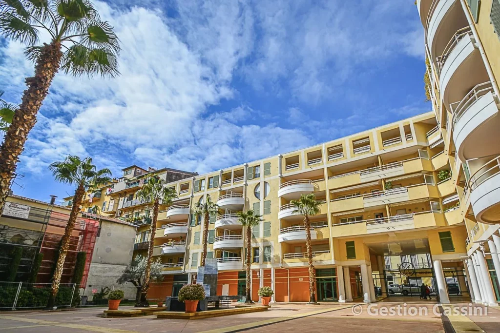 GARAGE – PORT DE NICE