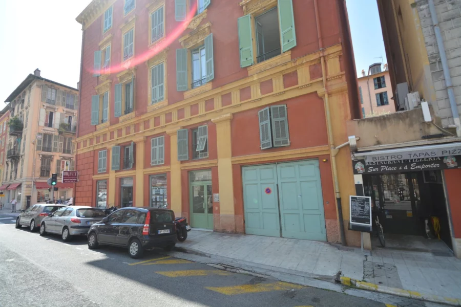 GARAGE – 12 RUE FODERE – NICE