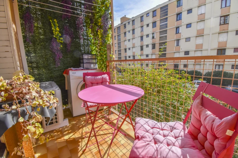 2/3 PIECES BALCON + CAVE – AV DU RAY – NICE NORD