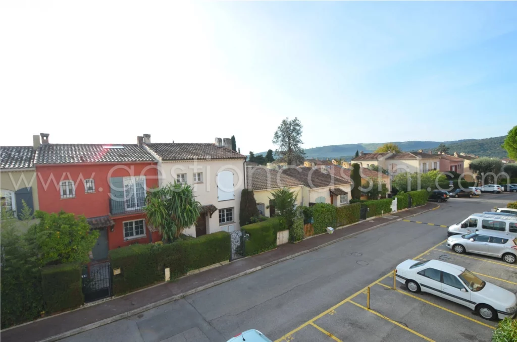 VILLENEUVE LOUBET
