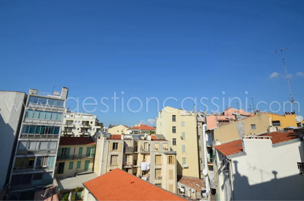 VENDU – CARRE D’OR – NICE