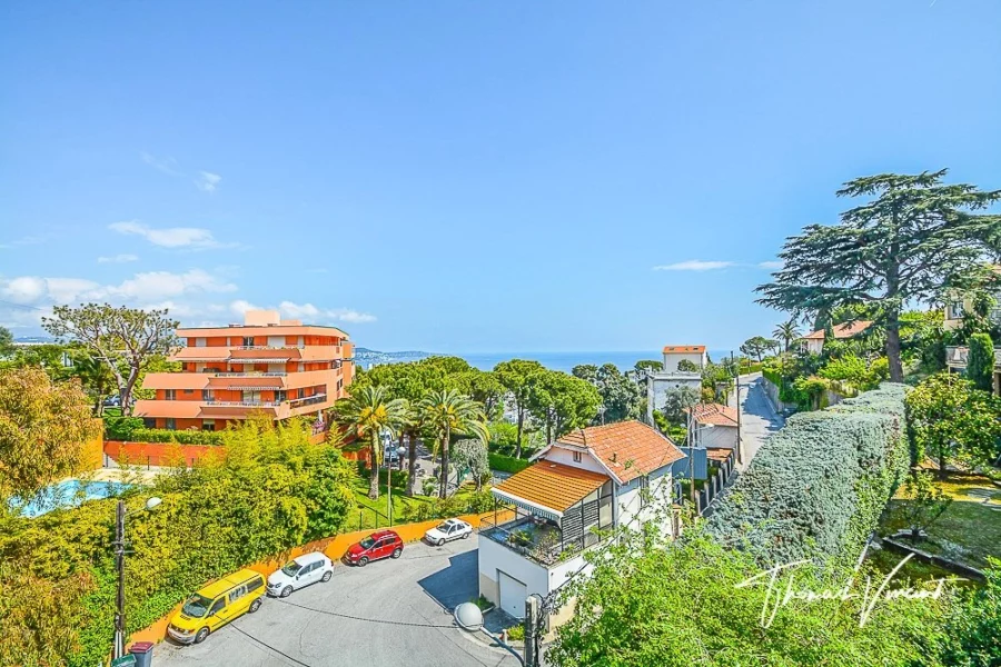 AVENUE DE LA LANTERNE – NICE