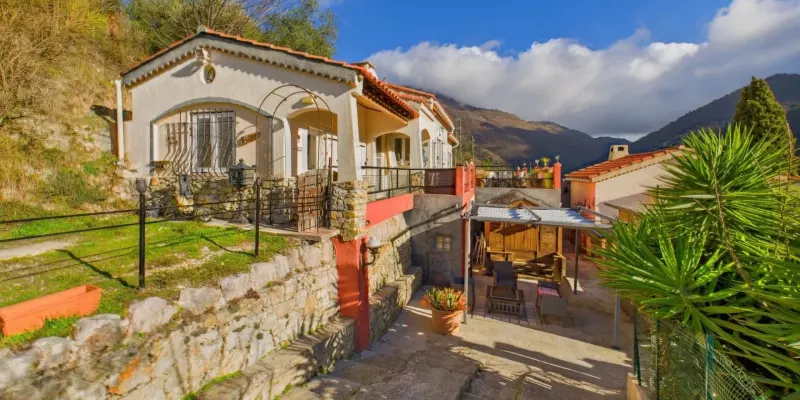 Maison 9 pièces 183 m² Peille