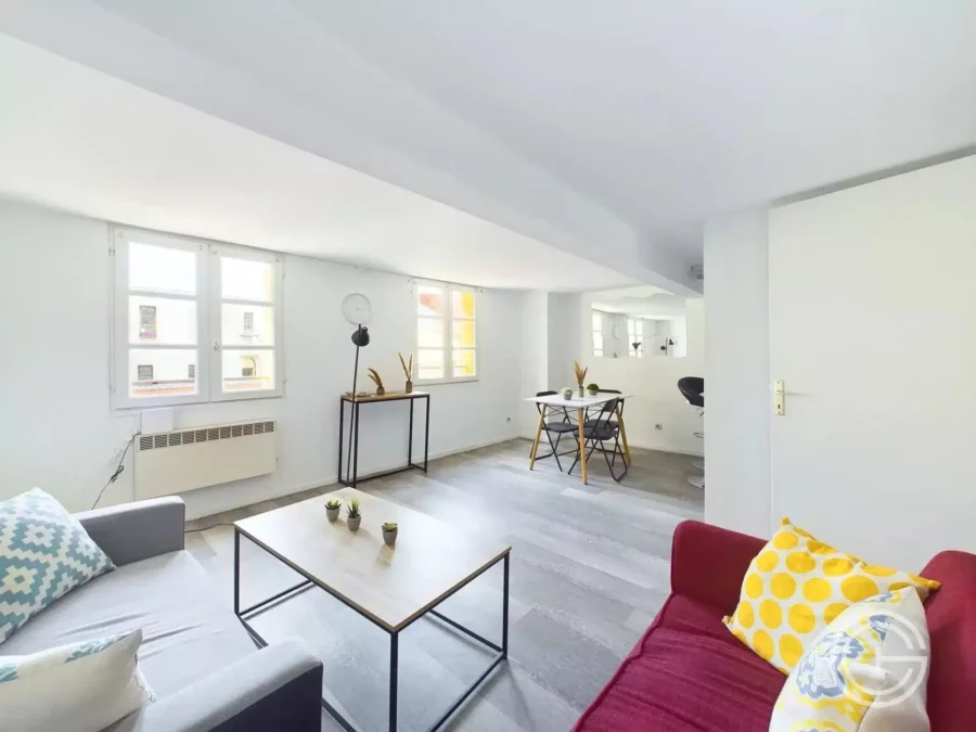 Appartement 3 pièces 53 m² Nice Vieux Nice